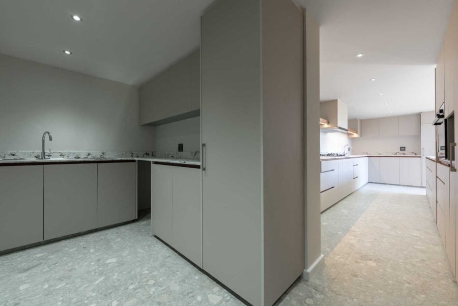 5 Bedroom Property for Sale in Camps Bay Western Cape
